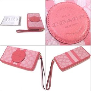 Pink Coach Wallet👛